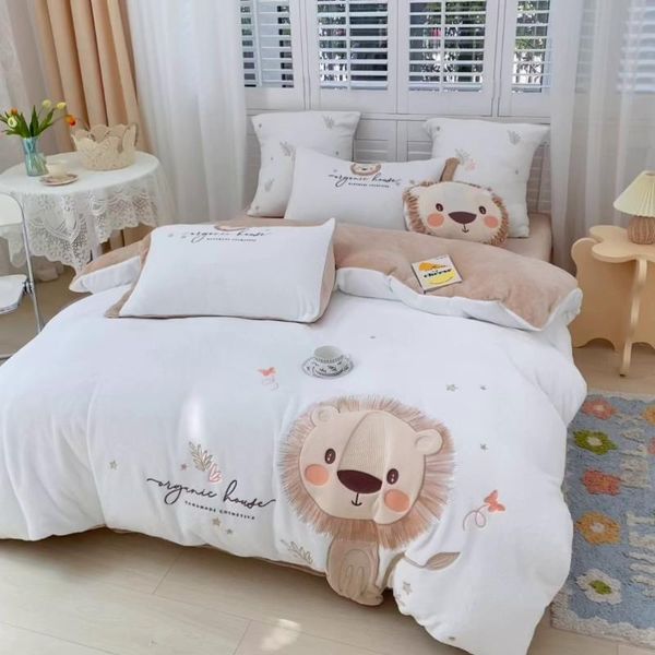 bedding sets lovely winter teddy four piece set coral velvet bed milk quilt cover children's cartoon double-sided
bedding sets lovely winter teddy four piece set coral velvet bed milk quilt cover children's cartoon double-sided