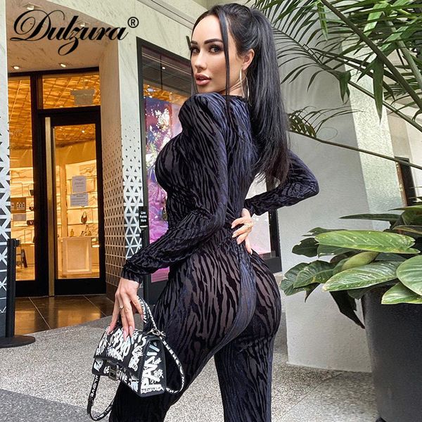 dulzura leopard jacquard women long sleeve jumpsuit slit o neck bodycon streetwear casual sporty 2021 spring summer romper, Black;white
dulzura leopard jacquard women long sleeve jumpsuit slit o neck bodycon streetwear casual sporty 2021 spring summer romper, Black;white