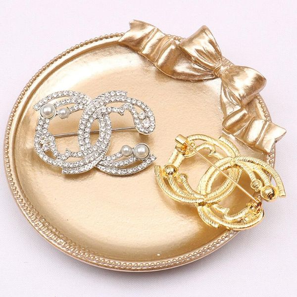 lots 18k gold plated brand designers letters brooches geometric luxury brand women rhinestone pearl brooch suit laple pin for wedding party, Gray
lots 18k gold plated brand designers letters brooches geometric luxury brand women rhinestone pearl brooch suit laple pin for wedding party, Gray