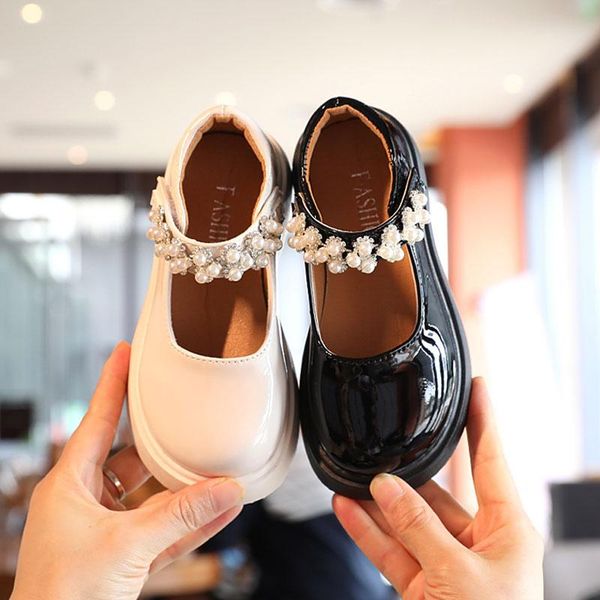 flat shoes kids pearl strap for girls patent leather princess 2021 autumn school uniform dress shoe mary jane size 26-36, Black;grey
flat shoes kids pearl strap for girls patent leather princess 2021 autumn school uniform dress shoe mary jane size 26-36, Black;grey