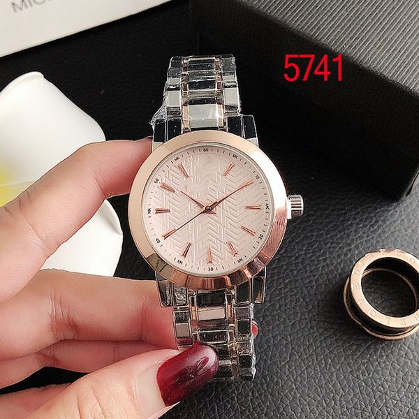 fashion leisure high-end round business luxury watch multi-color steel band small fresh and simple scale couple broadband quartz watch, Slivery;brown
fashion leisure high-end round business luxury watch multi-color steel band small fresh and simple scale couple broadband quartz watch, Slivery;brown