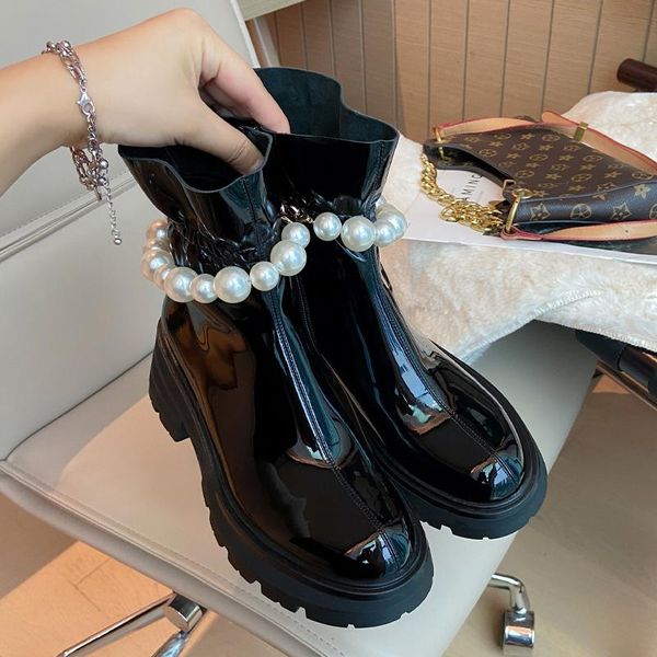 boots black women's short fashion pearl chain sweet cool thick-soled autumn and winter single shoes 
boots black women's short fashion pearl chain sweet cool thick-soled autumn and winter single shoes