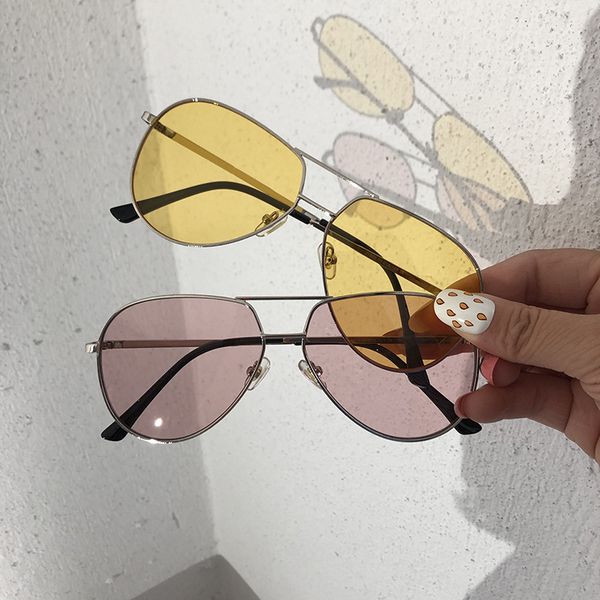 fashion womens sunglasses oversized pilot trendy style light full metal frame driving eyeglasses design woman beach summer casual accessorie, White;black
fashion womens sunglasses oversized pilot trendy style light full metal frame driving eyeglasses design woman beach summer casual accessorie, White;black