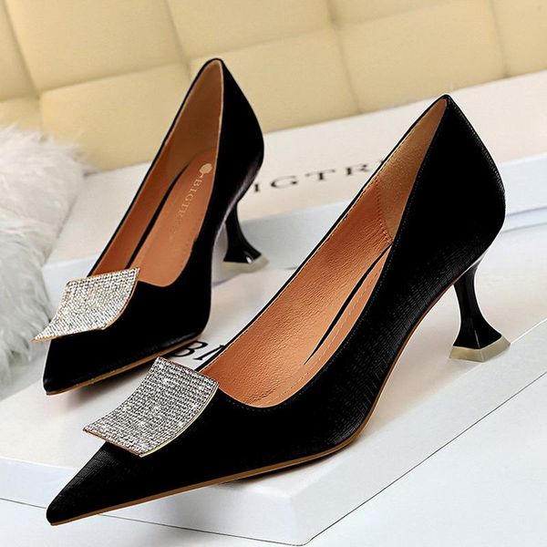 dress shoes 2021 fashion pumps for women high heel ladies stiletto kitten heels 6cm crystal decoration party women's, Black
dress shoes 2021 fashion pumps for women high heel ladies stiletto kitten heels 6cm crystal decoration party women's, Black