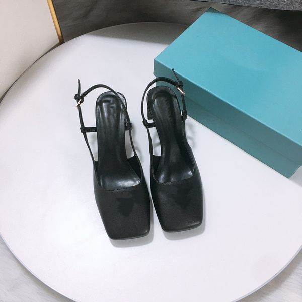 sandals high end atmosphere goddess temperament 6 cm size thick with comfort joker black and white wholesale gladiator luxury goods 35 to 40
sandals high end atmosphere goddess temperament 6 cm size thick with comfort joker black and white wholesale gladiator luxury goods 35 to 40