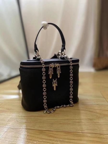 evening bags 2021 luxury handbag ladies shoulder bag chrome leather fashion christ cross hearts cosmetic bucket gift
evening bags 2021 luxury handbag ladies shoulder bag chrome leather fashion christ cross hearts cosmetic bucket gift