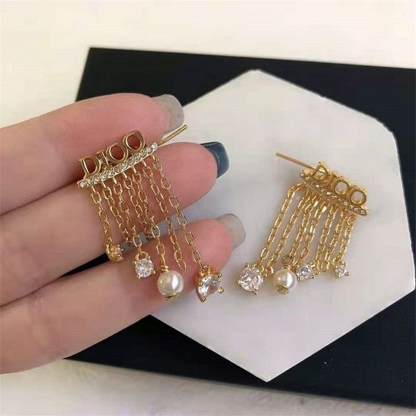 75%off outlet family letter chain pearl earclip fashion brass earrings 925 silver needles aerm, Golden
75%off outlet family letter chain pearl earclip fashion brass earrings 925 silver needles aerm, Golden