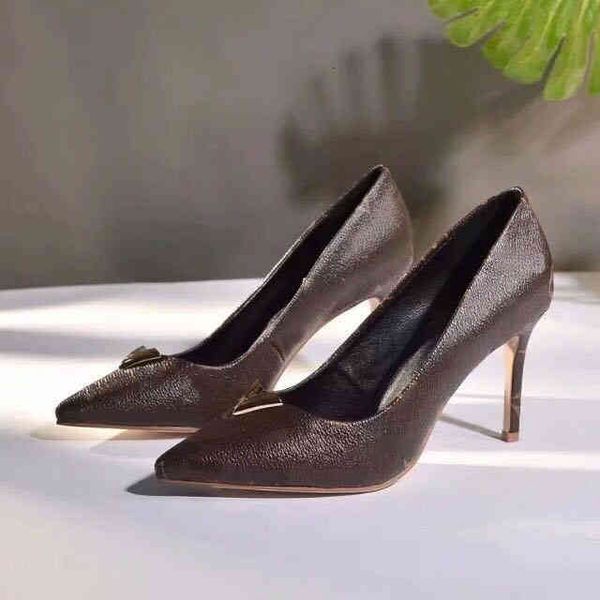 sandals heels shoes woman pointed toes shoe real leather slippers casual with box eu:35-41 by shoe02 01 zukr, Black
sandals heels shoes woman pointed toes shoe real leather slippers casual with box eu:35-41 by shoe02 01 zukr, Black
