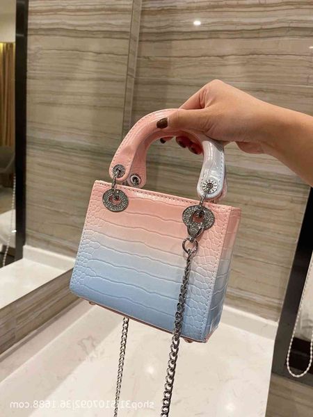diamond buckle crocodile princess women's bag pink portable single shoulder messenger net red same patent leather bright
diamond buckle crocodile princess women's bag pink portable single shoulder messenger net red same patent leather bright