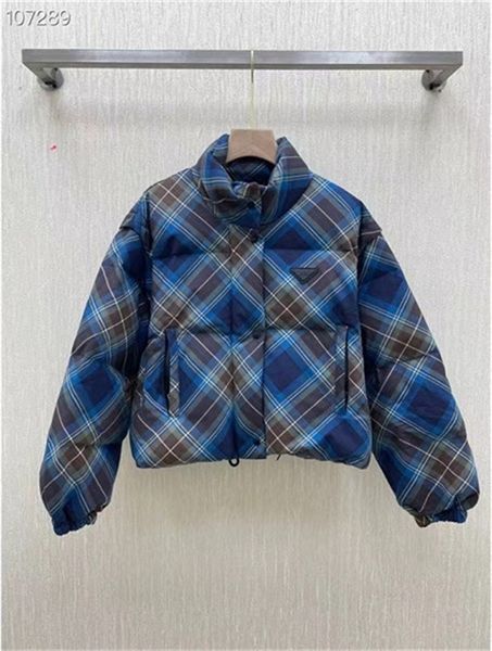 winter women 80% white duck down jacket woman plaid stripe down jackets warm outdoor portable coat parkas outwear female, Black
winter women 80% white duck down jacket woman plaid stripe down jackets warm outdoor portable coat parkas outwear female, Black