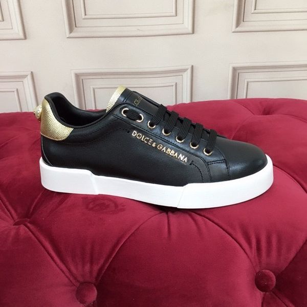 2021 classics red bottom shoe low cut suede spike shoes for men and women shoes party wedding crystal leather sneakers, Black;red
2021 classics red bottom shoe low cut suede spike shoes for men and women shoes party wedding crystal leather sneakers, Black;red