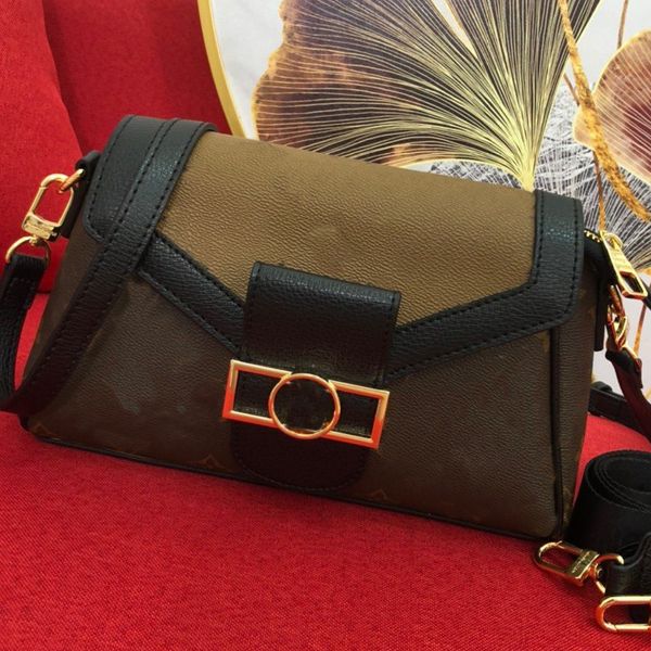 travel luggage bag women wallets handbags patchwork double strap hardware genuine leather shoulder bags, Red;black
travel luggage bag women wallets handbags patchwork double strap hardware genuine leather shoulder bags, Red;black