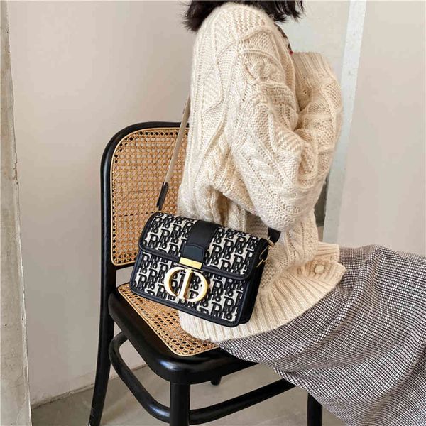 new women's fashion hardware small square bag wide shoulder belt shaped single shoulder messenger bag purses clearance
new women's fashion hardware small square bag wide shoulder belt shaped single shoulder messenger bag purses clearance