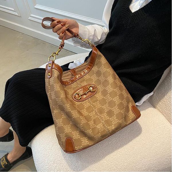 factory wholesale womens leather shoulder bags winter soft canvas handbag street trend printing underarm bag personalized gold decorative wo, Black;red
factory wholesale womens leather shoulder bags winter soft canvas handbag street trend printing underarm bag personalized gold decorative wo, Black;red