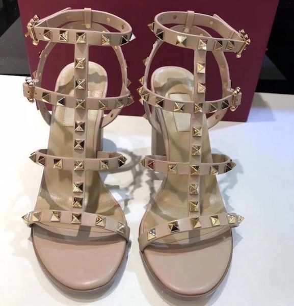 dress shoes 2021 summer ladies rivet leather high heel sandals design, party 6 cm, with box, Black
dress shoes 2021 summer ladies rivet leather high heel sandals design, party 6 cm, with box, Black