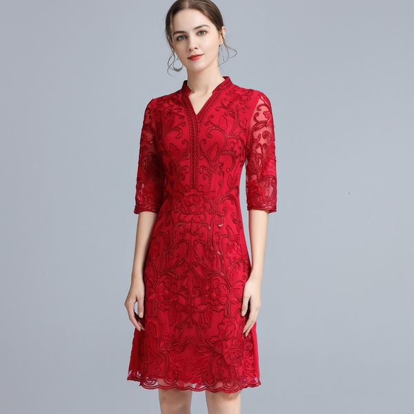 capris 1950s style 2021 spring summer fashionable woman allover appliques embroidery slim fitted red blue 4xl, Black;gray
capris 1950s style 2021 spring summer fashionable woman allover appliques embroidery slim fitted red blue 4xl, Black;gray