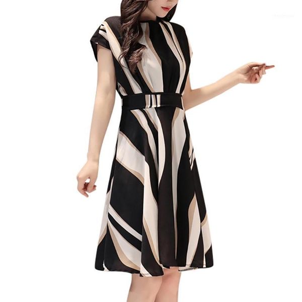 undefined 2021 summer plus size dress women print business belt o-neck short sleeve a-line knee length dresses sale, Black;gray
undefined 2021 summer plus size dress women print business belt o-neck short sleeve a-line knee length dresses sale, Black;gray