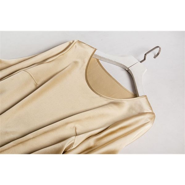 t shirts split cuff satin three-quarter sleeve women's silk small shirt western style t-shirt loose all-match 2021, White
t shirts split cuff satin three-quarter sleeve women's silk small shirt western style t-shirt loose all-match 2021, White