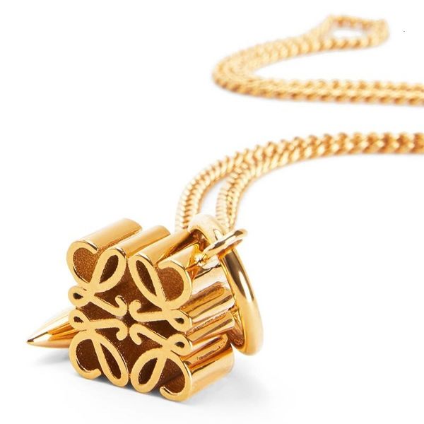 necklace 2021 luojia brass loukong fine version v family simple fashion women's pendant, Silver
necklace 2021 luojia brass loukong fine version v family simple fashion women's pendant, Silver