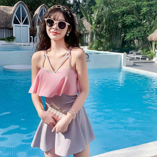 swimsuit women's split ins net red color contrast fresh show thin cover belly high waist skirt small chest gather conservative students, White;black
swimsuit women's split ins net red color contrast fresh show thin cover belly high waist skirt small chest gather conservative students, White;black