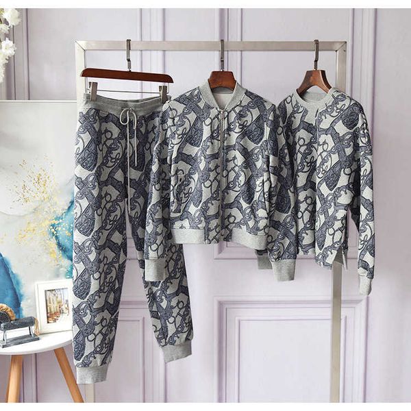 women's two piece pants backward printed female stuffed autumn/winter around the neck pullover long sleeve loose ensemble w40z, White
women's two piece pants backward printed female stuffed autumn/winter around the neck pullover long sleeve loose ensemble w40z, White
