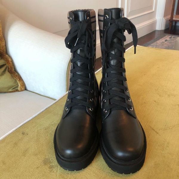 boots women's 2021 winter luxury designer brand design letter jacquard fabric cowhide stitching, Black
boots women's 2021 winter luxury designer brand design letter jacquard fabric cowhide stitching, Black