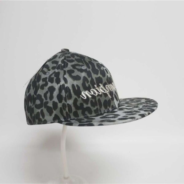 the ball cap ball caps japanese guanjunchao brand baseball men's and women's street leopard print hip hop skateboard flat brim cap, Blue;gray
the ball cap ball caps japanese guanjunchao brand baseball men's and women's street leopard print hip hop skateboard flat brim cap, Blue;gray