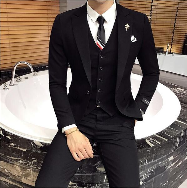 tuxedos for men boutique three-piece suits jacket blazers / men's business suit sets pants vest waistcoat &, White;black
tuxedos for men boutique three-piece suits jacket blazers / men's business suit sets pants vest waistcoat &, White;black