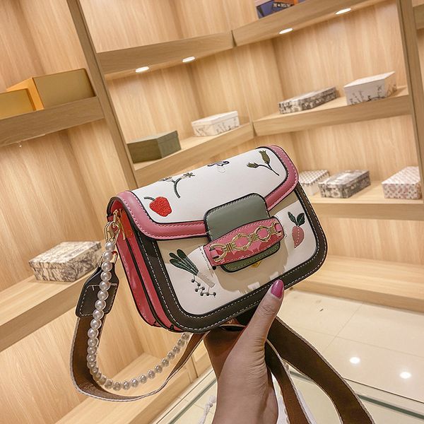 bag women's fashion contrast color saddle bag new pearl chain texture messenger small square outlet purse, Black;red
bag women's fashion contrast color saddle bag new pearl chain texture messenger small square outlet purse, Black;red