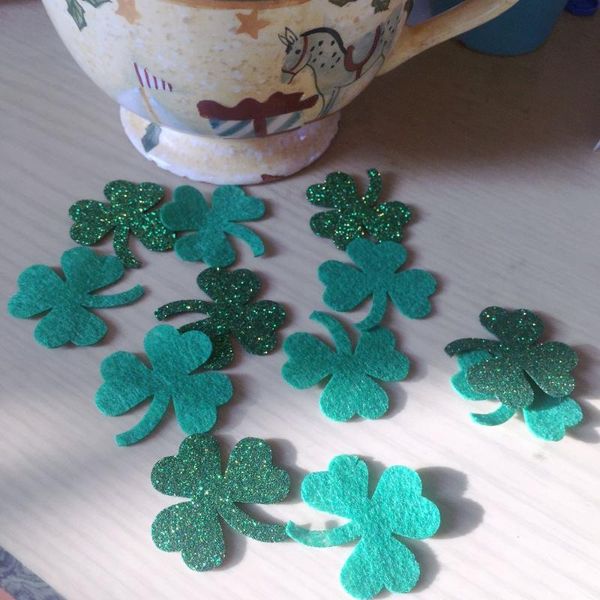 10g confetti st. patrick's day clover happy birthday party table scatters decorations glitter non-woven supplies decoration
10g confetti st. patrick's day clover happy birthday party table scatters decorations glitter non-woven supplies decoration