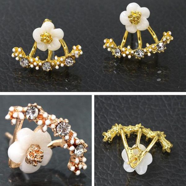 crystal acrylic flowers stud earrings for women earing korean earings jewelry fashion daisy flower gold silver color, Golden;silver
crystal acrylic flowers stud earrings for women earing korean earings jewelry fashion daisy flower gold silver color, Golden;silver
