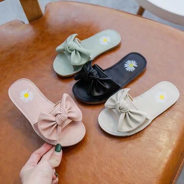 slipper girls bowtie slippers 2021 fashion spring summer kids pu flowers princess indoor home shoes sandal outside shoe, Black;grey
slipper girls bowtie slippers 2021 fashion spring summer kids pu flowers princess indoor home shoes sandal outside shoe, Black;grey