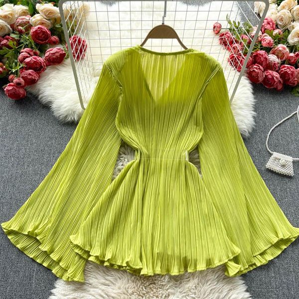 women's blouses & shirts summer horn sleeve v-neckheavy pressure pleats waist lady thin loose long female chiffon, White
women's blouses & shirts summer horn sleeve v-neckheavy pressure pleats waist lady thin loose long female chiffon, White