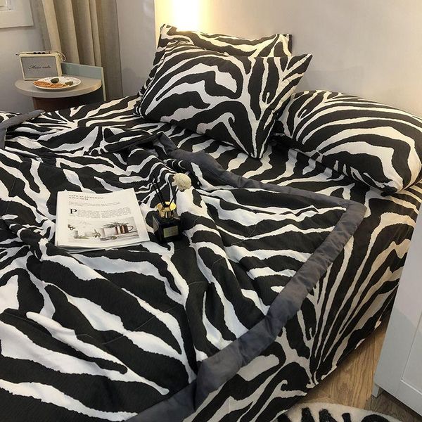 nordic air conditioning cotton summer cool washable single double bed hat student dormitory three or four sets comforters &
nordic air conditioning cotton summer cool washable single double bed hat student dormitory three or four sets comforters &