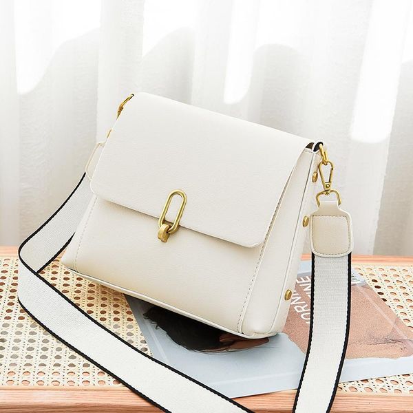 evening bags ladies 2021 trendy design texture bucket bag summer messenger fashion simple shoulder small
evening bags ladies 2021 trendy design texture bucket bag summer messenger fashion simple shoulder small
