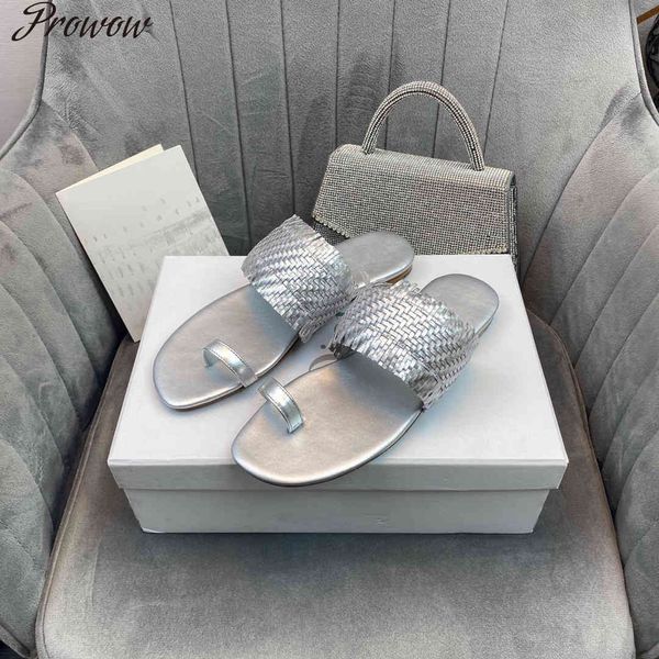 70% off wholesale flip-flops prowow luxury designer slippers women 2021beach sandals fashion flat shoes ladies vacation, Black
70% off wholesale flip-flops prowow luxury designer slippers women 2021beach sandals fashion flat shoes ladies vacation, Black