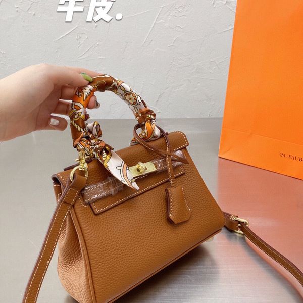 2021 new star nuzhen cowhide second generation kelly high-end versatile messenger single shoulder zlyluxury storage bags factory outlet
2021 new star nuzhen cowhide second generation kelly high-end versatile messenger single shoulder zlyluxury storage bags factory outlet