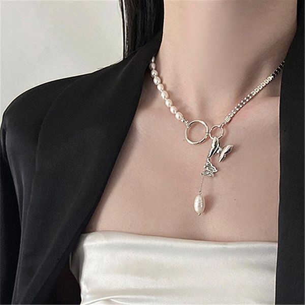 chains trendy jewelry butterfly pendant necklace sweet design silvery plating simulated pearl asymmetrical for women gifts, Silver
chains trendy jewelry butterfly pendant necklace sweet design silvery plating simulated pearl asymmetrical for women gifts, Silver