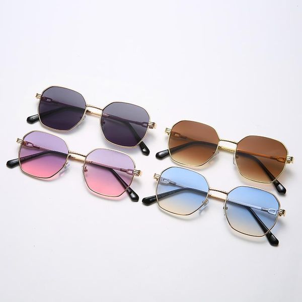 sunglasses retro men rectangle sun glasses for women european fashion small box cmaos elegant uv400 eyewear travel oculos, White;black
sunglasses retro men rectangle sun glasses for women european fashion small box cmaos elegant uv400 eyewear travel oculos, White;black