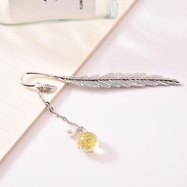 bookmark creative flower specimens pendant metal book mark stationery school office supply escolar papelaria
bookmark creative flower specimens pendant metal book mark stationery school office supply escolar papelaria