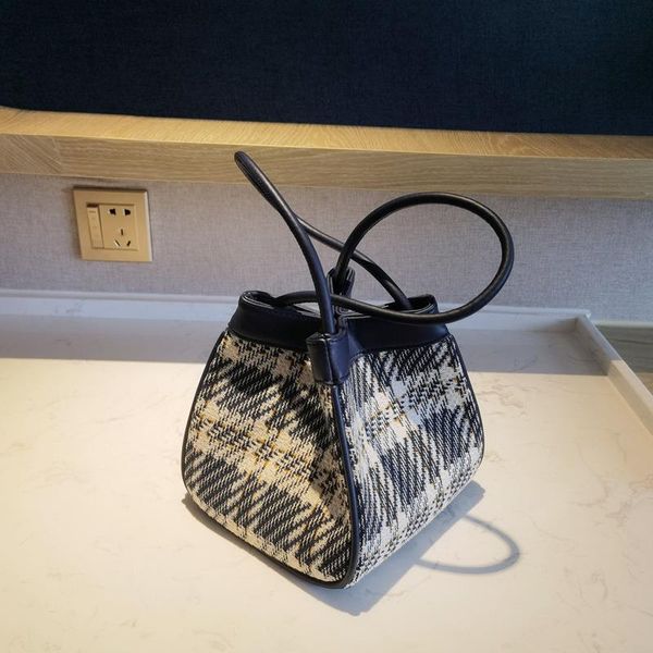 female houndstooth handbags fashion new messenger xiaohongshu portable bag 2021 one-shoulder dumpling recommended khbnm
female houndstooth handbags fashion new messenger xiaohongshu portable bag 2021 one-shoulder dumpling recommended khbnm