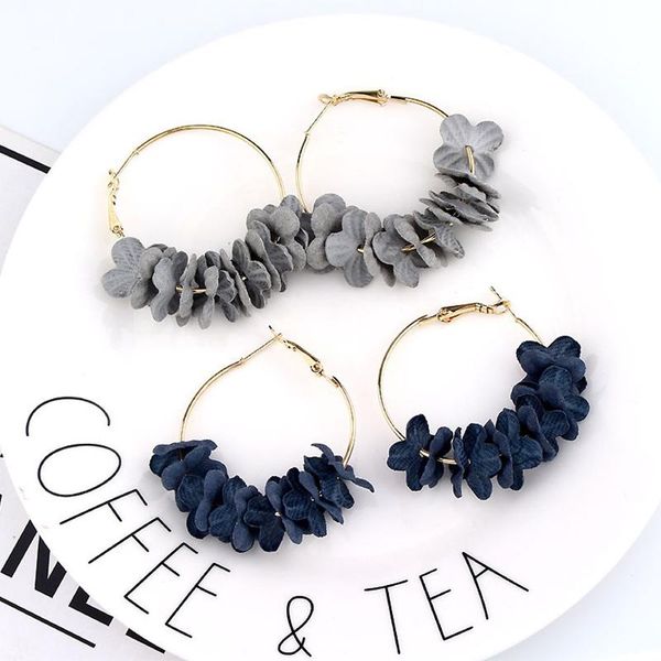 hoop & huggie vintage earrings for women fabric flowers round drop floral circle statement pendientes 2021 fashion, Golden;silver
hoop & huggie vintage earrings for women fabric flowers round drop floral circle statement pendientes 2021 fashion, Golden;silver