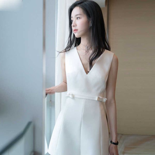 luxury party evening dress summer 2021 star same white v-neck slim jumpsuit bow waist closing temperament simple ol women, White;pink
luxury party evening dress summer 2021 star same white v-neck slim jumpsuit bow waist closing temperament simple ol women, White;pink