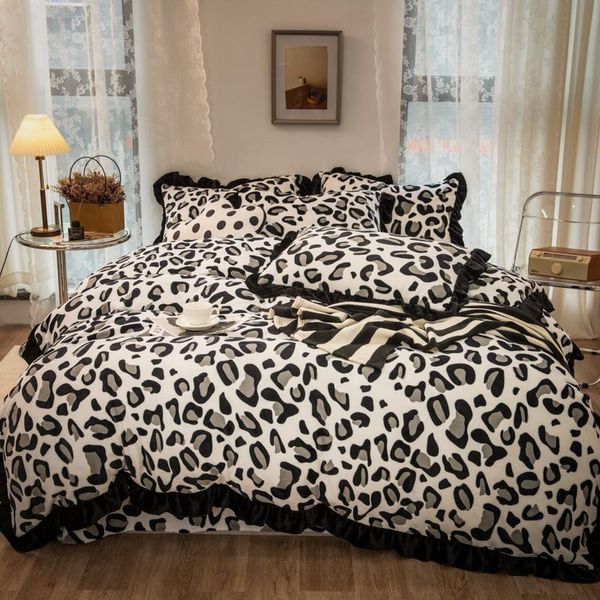 bedding sets classical white black set leopard heart winter milk velvet duvet cover sheet flannel zebra dot wave home textile
bedding sets classical white black set leopard heart winter milk velvet duvet cover sheet flannel zebra dot wave home textile