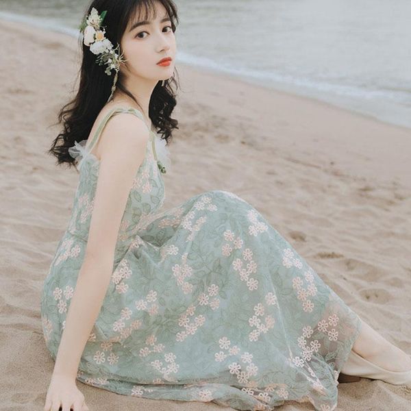 casual dresses summer 2021 korean elegant aesthetic sleeveless sling dress vintage small fresh green mid-length embroidery fairy, Black;gray
casual dresses summer 2021 korean elegant aesthetic sleeveless sling dress vintage small fresh green mid-length embroidery fairy, Black;gray