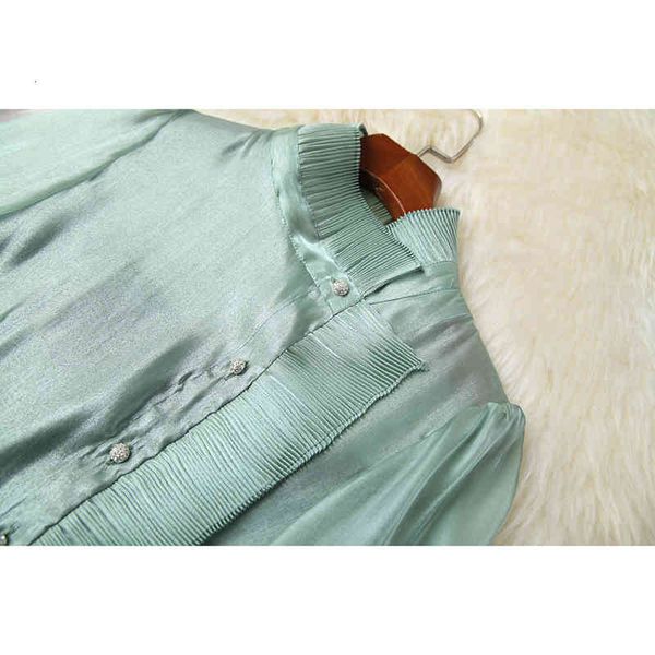 dresses high street fashion 2021 pleated wood ear collar lantern sleeve a temperament, Black;gray
dresses high street fashion 2021 pleated wood ear collar lantern sleeve a temperament, Black;gray