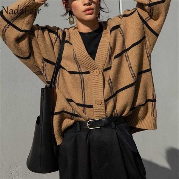 nadafair plaid cardigan sweater women lantern sleeve casual loose jumper autumn winter v neck knitted oversized cardigan ladies 211218, White;black
nadafair plaid cardigan sweater women lantern sleeve casual loose jumper autumn winter v neck knitted oversized cardigan ladies 211218, White;black