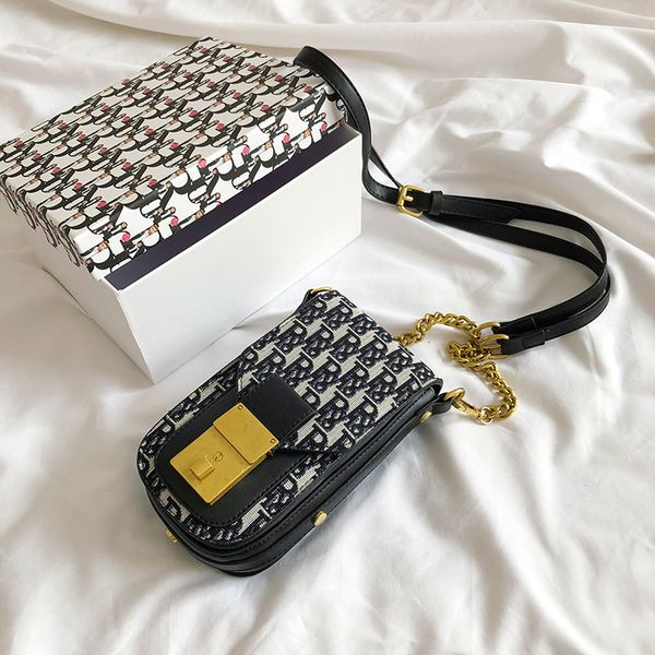 designer women's new pu small square single shoulder fashion letter printed messenger bag women handbags outlet, Black;red
designer women's new pu small square single shoulder fashion letter printed messenger bag women handbags outlet, Black;red