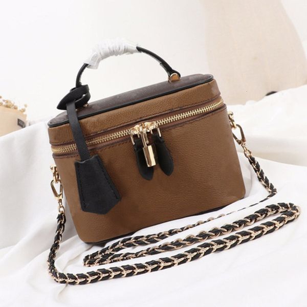 handbag fashion bags lady genuine leather bag with letters classic prbyopic pouch retro shoulder bagss twisted cosmetics msenger
handbag fashion bags lady genuine leather bag with letters classic prbyopic pouch retro shoulder bagss twisted cosmetics msenger