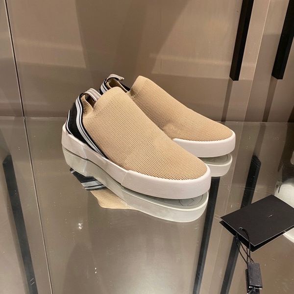 the latest luxury designer dress flat women casual shoes low-100% leather metal buckle black
the latest luxury designer dress flat women casual shoes low-100% leather metal buckle black